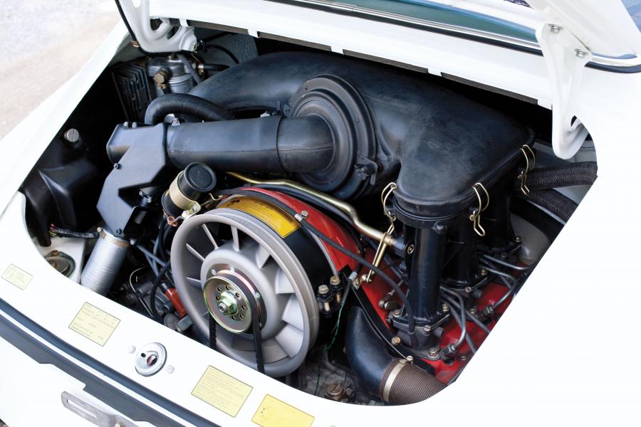  Porsche 911 Carrera RS Touring 1973 года  (фото 18 из 24)